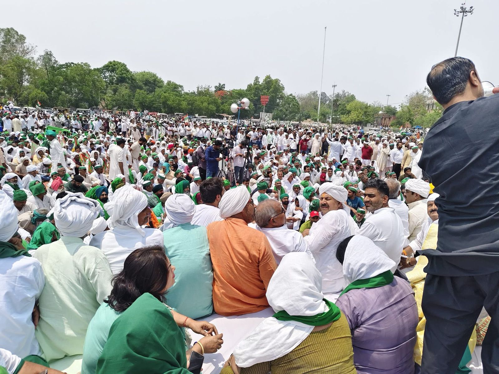 मुजफ्फरनगर के जीआईसी मैदान में उमड़े किसान। फोटो फर्स्ट बाइट.टीवी
