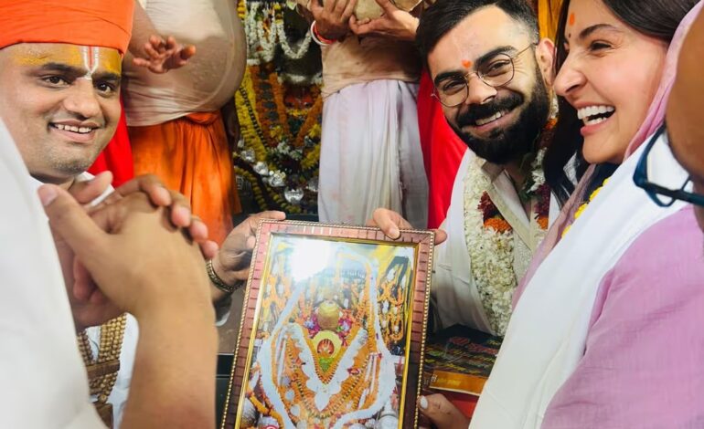 विराट कोहली ने पत्नी अनुष्का संग किये राम लला के दर्शन,हनुमान गढ़ी भी पहुंचे