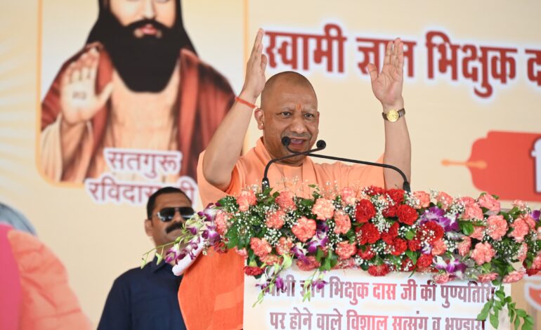 संतों ने समाज को दिखाई वो राह, जो कैराना और कांधला जैसी घटना नहीं होने देतीः मुख्यमंत्री