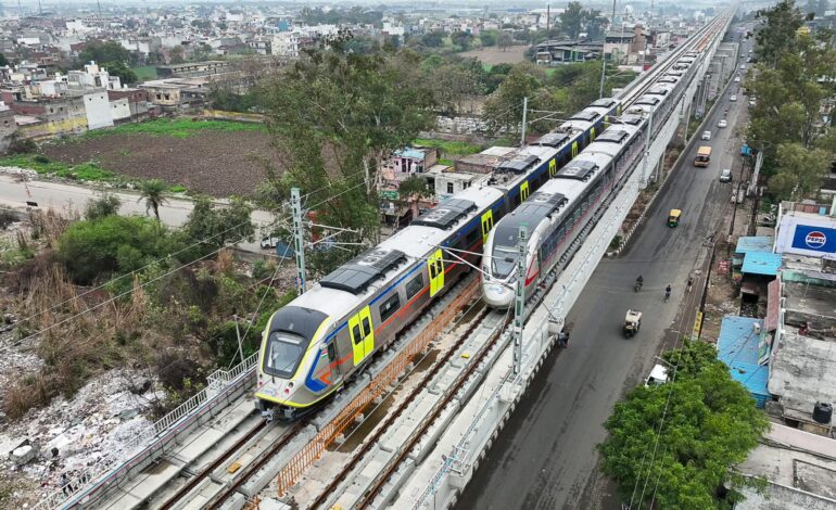 पहली बार मोदीपुरम से सराय काले खां तक दौड़ी नमो भारत,57 मिनट में दिल्ली