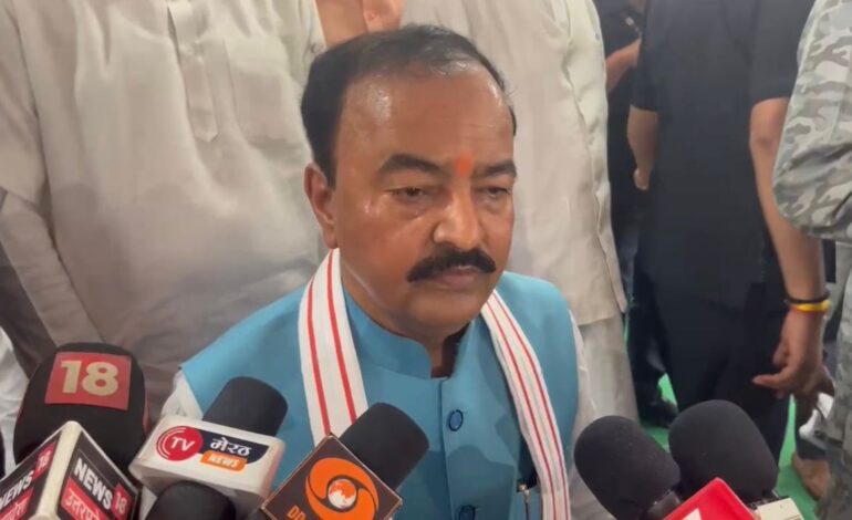 अखिलेश यादव के संस्कार सपा व उनको ले डूबेंगे-केशव