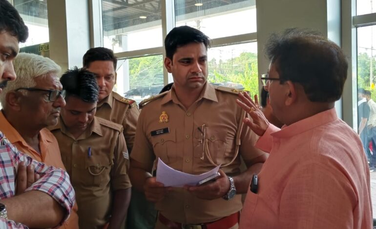 भाजपा महामंत्री अरविंद मारवाड़ी मुसीबत में अकेले पड़े, जनप्रतिनिधियों ने बनाई दूरी,कोई नहीं पहुंचा न्यूटिमा हास्पिटल