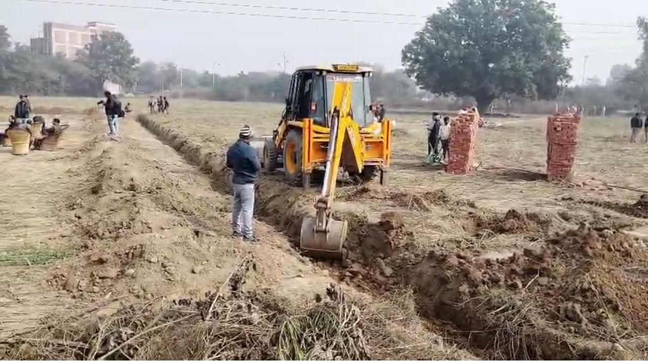 गंगानगर में किसानों से जबरन जमीन खाली कराई गई