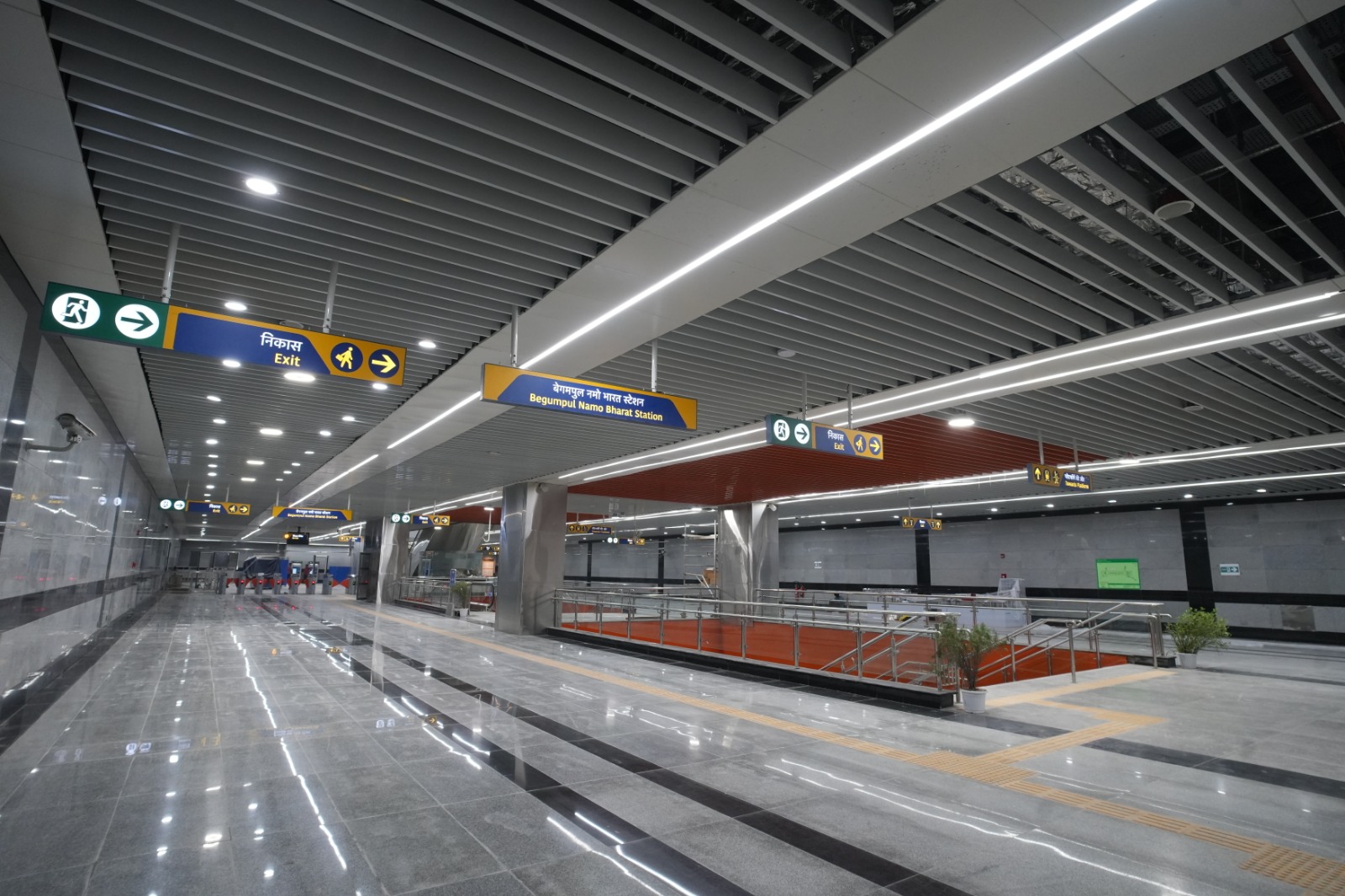 बेगमपुल बना कॉरिडोर का सबसे व्यस्त स्टेशन,एक लाख यात्री हुए पार