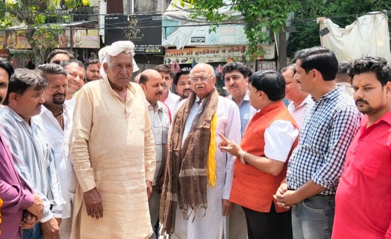 कैंट विधायक ने किला रोड जेल चुंगी के व्यापारियों की समस्याओं को सुना